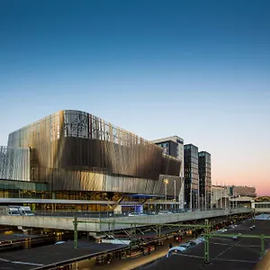 Отель Radisson Blu Waterfront Hotel,